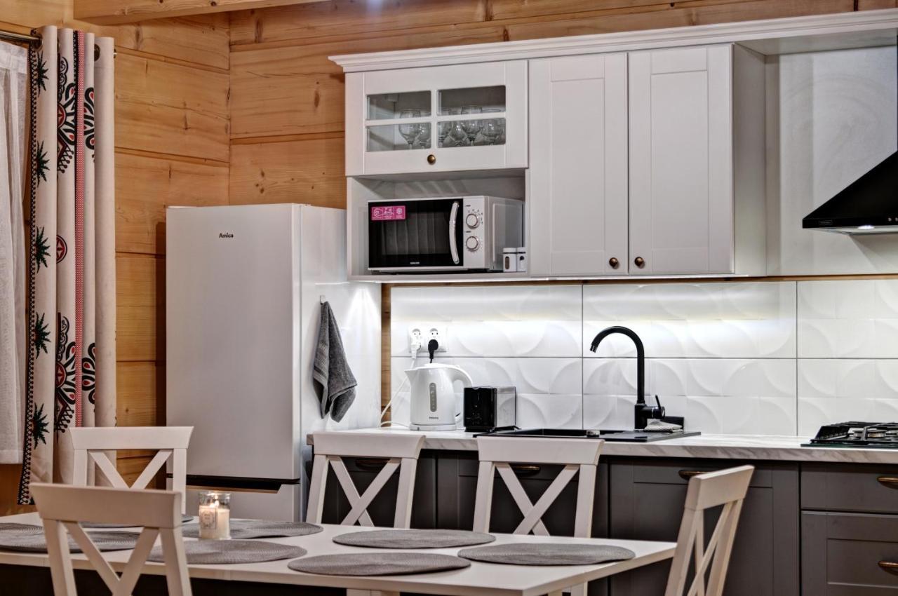 Feriehus Drewniany Luxury Dabrowa